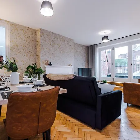 Gorgeous Abode - Roof Terrace *