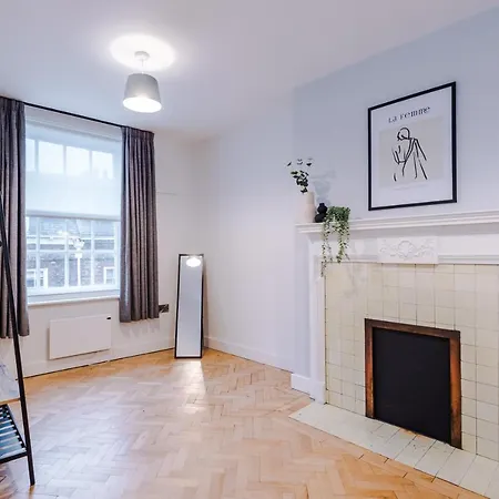 Gorgeous Abode - Roof Terrace Apartment *