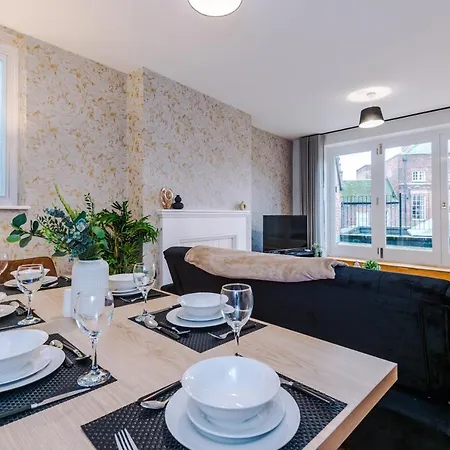 Gorgeous Abode - Roof Terrace York