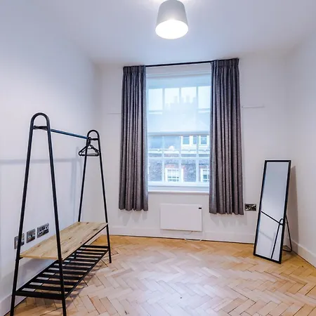 Gorgeous Abode - Roof Terrace Apartment