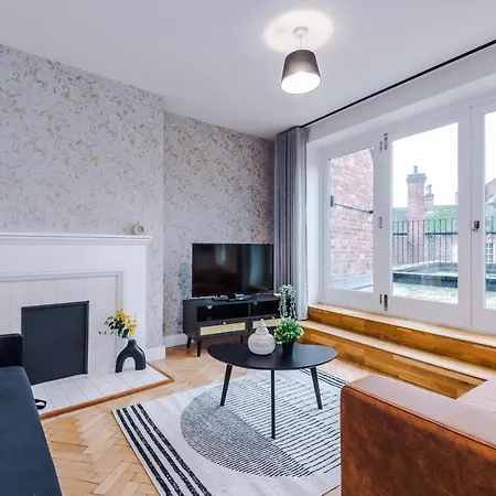 Gorgeous Abode - Roof Terrace Apartment *
