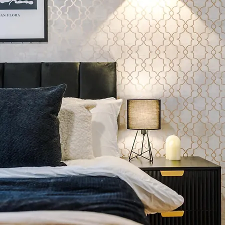 Gorgeous Abode - Roof Terrace Apartment York